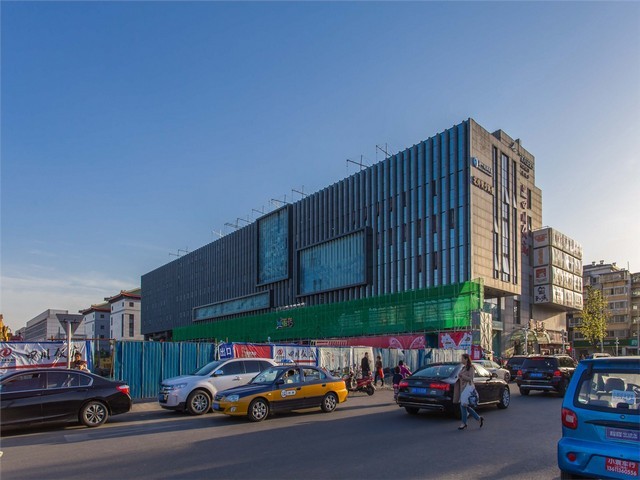 外置式半泡壳食品吸塑哪家实惠